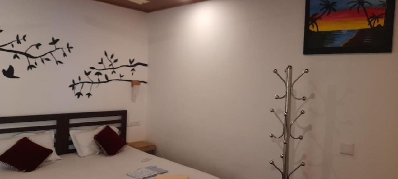 Marari Adonis Beach Villa Mararikulam Luaran gambar