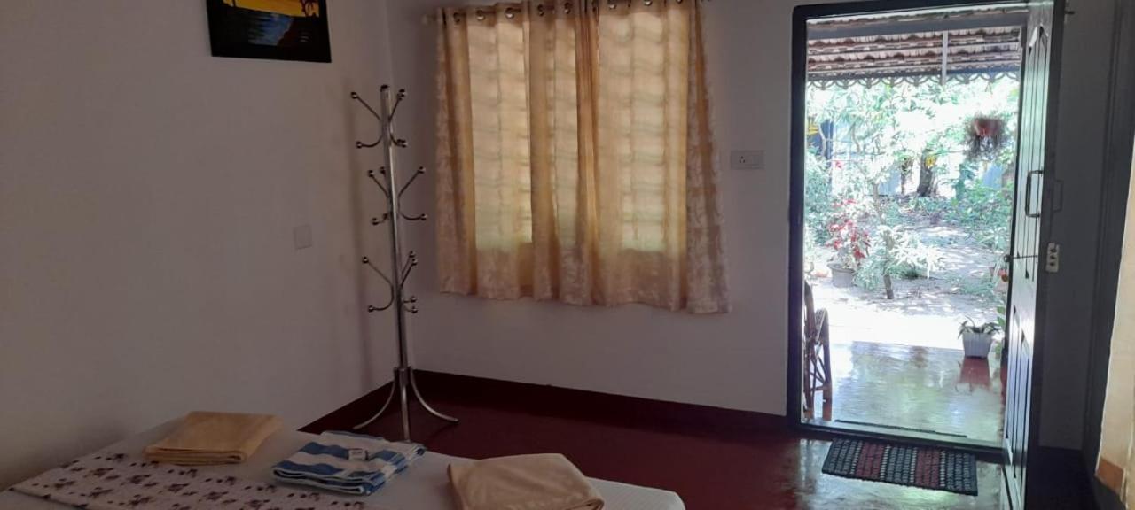Marari Adonis Beach Villa Mararikulam Bilik gambar