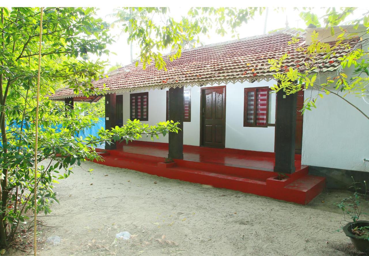 Marari Adonis Beach Villa Mararikulam Luaran gambar