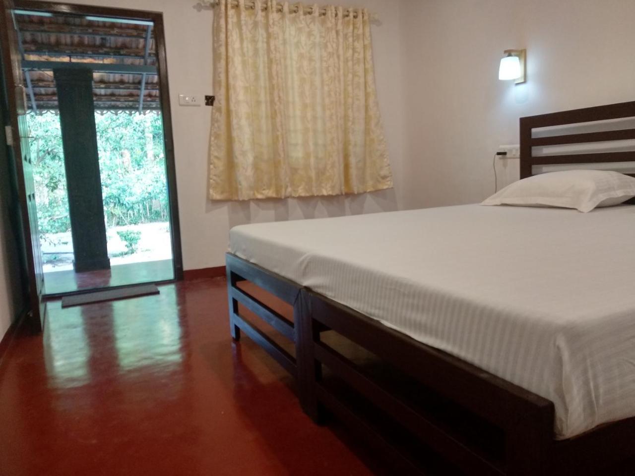 Marari Adonis Beach Villa Mararikulam Luaran gambar